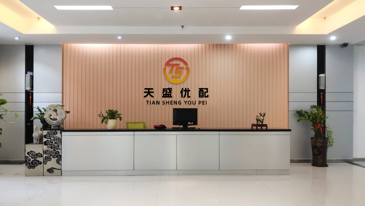 天盈配资 出轨传闻不知真假，反正是净身出户了，连唯一儿子都不愿同他来往